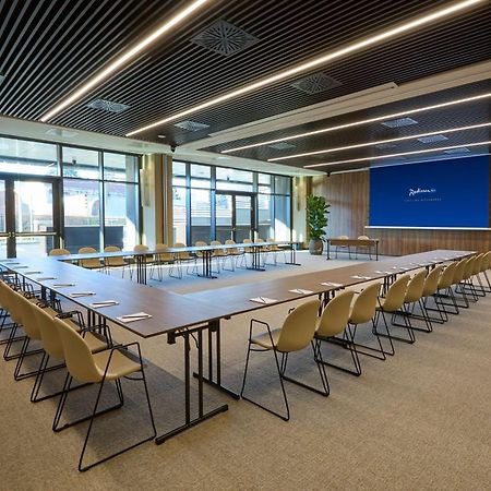 Radisson Blu Hotel, Bergamo Choruslife エクステリア 写真