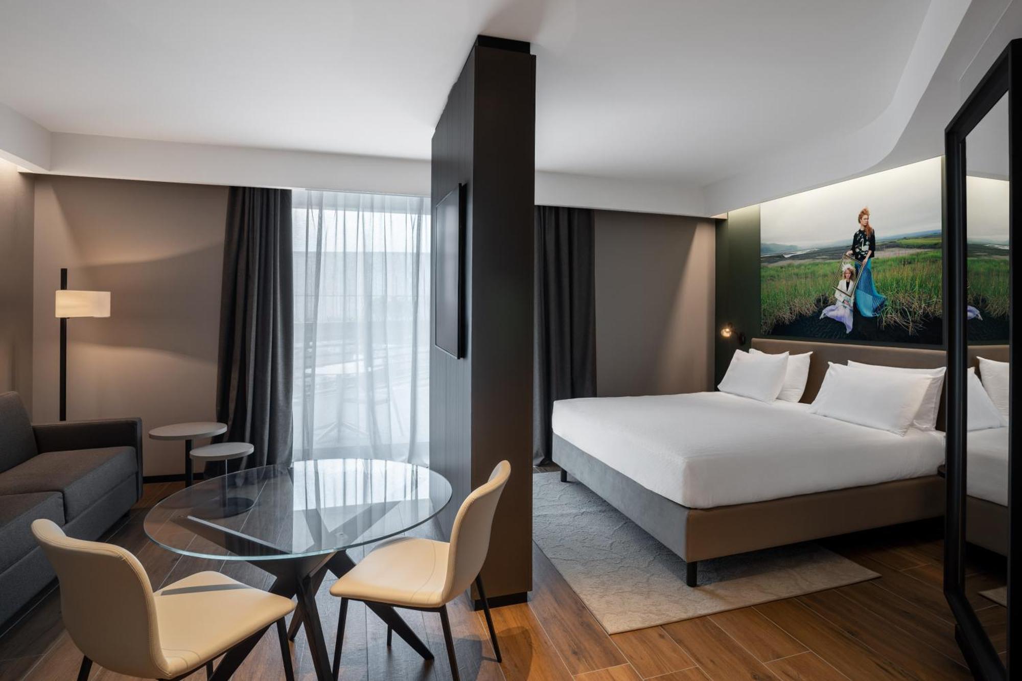 Radisson Blu Hotel, Bergamo Choruslife エクステリア 写真
