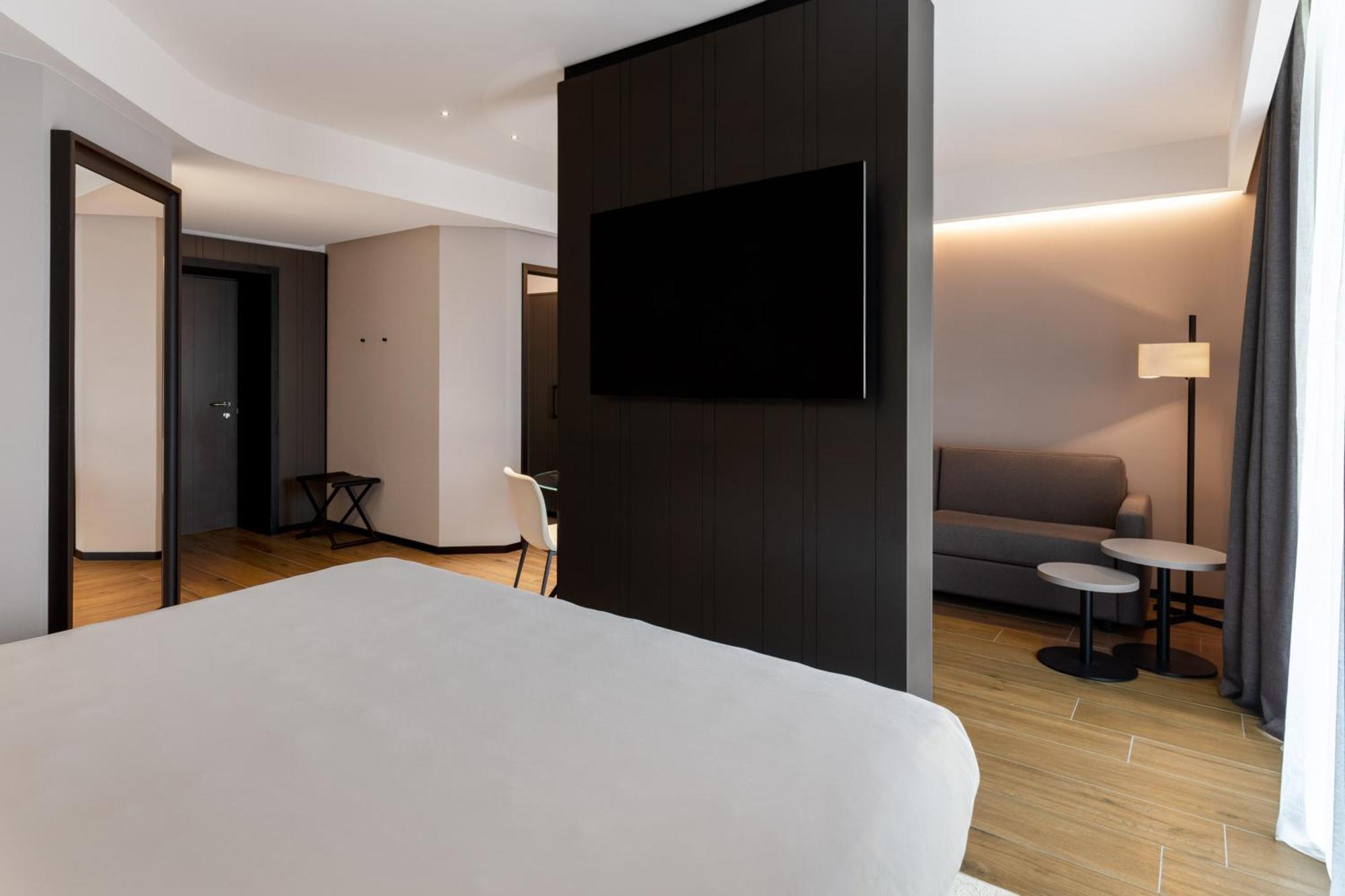 Radisson Blu Hotel, Bergamo Choruslife エクステリア 写真