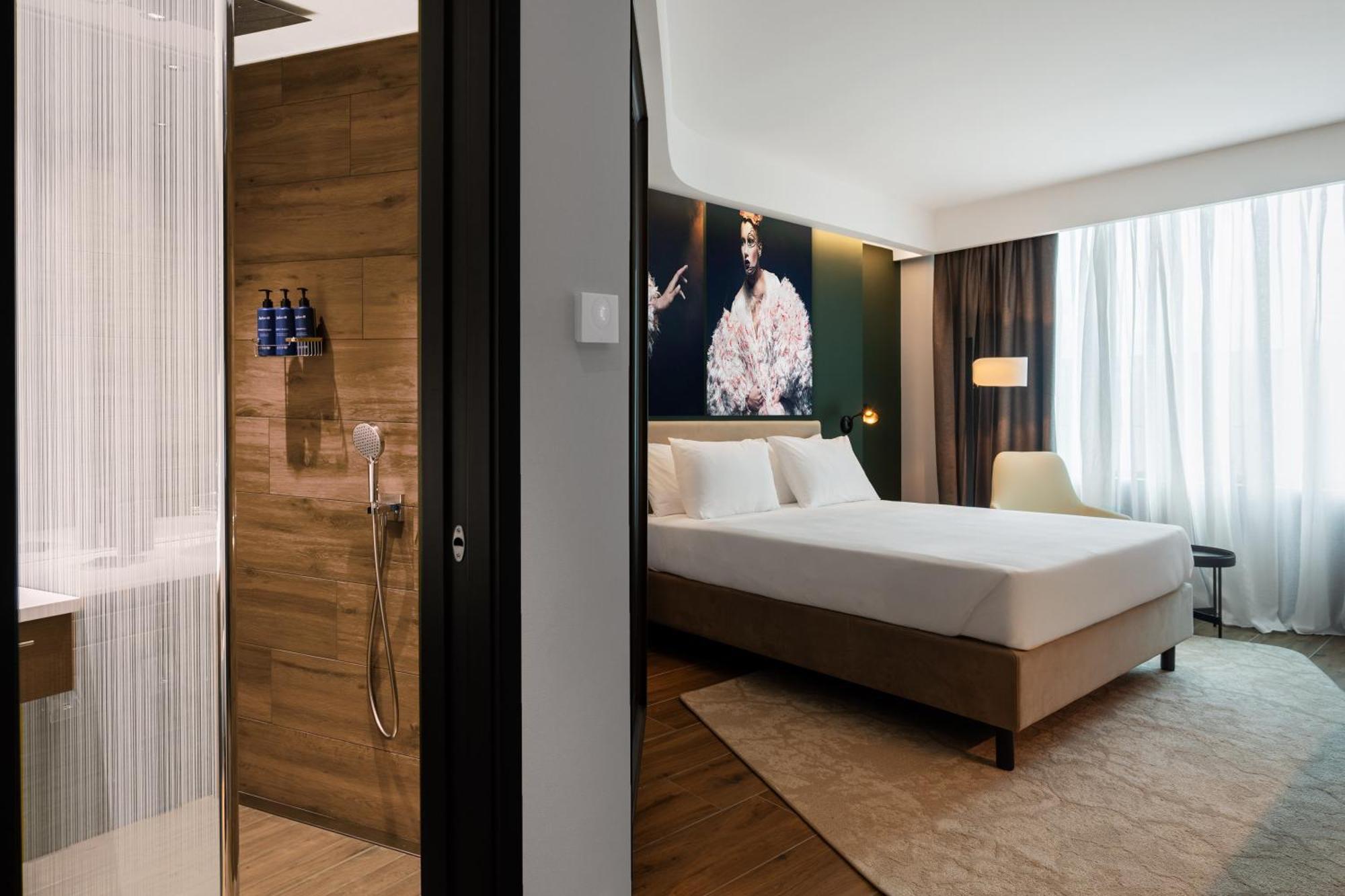 Radisson Blu Hotel, Bergamo Choruslife エクステリア 写真
