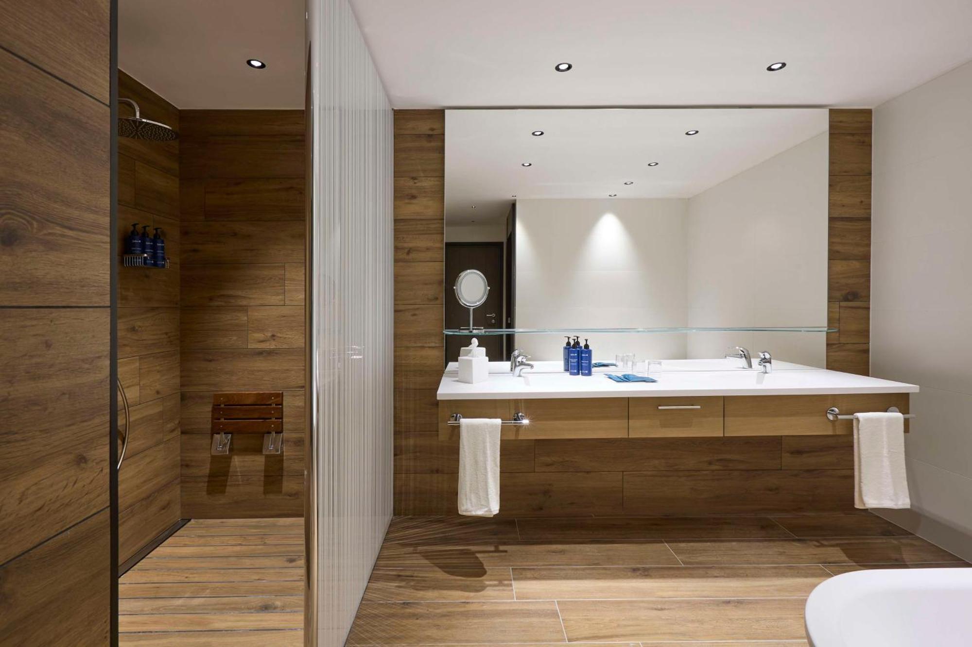 Radisson Blu Hotel, Bergamo Choruslife エクステリア 写真