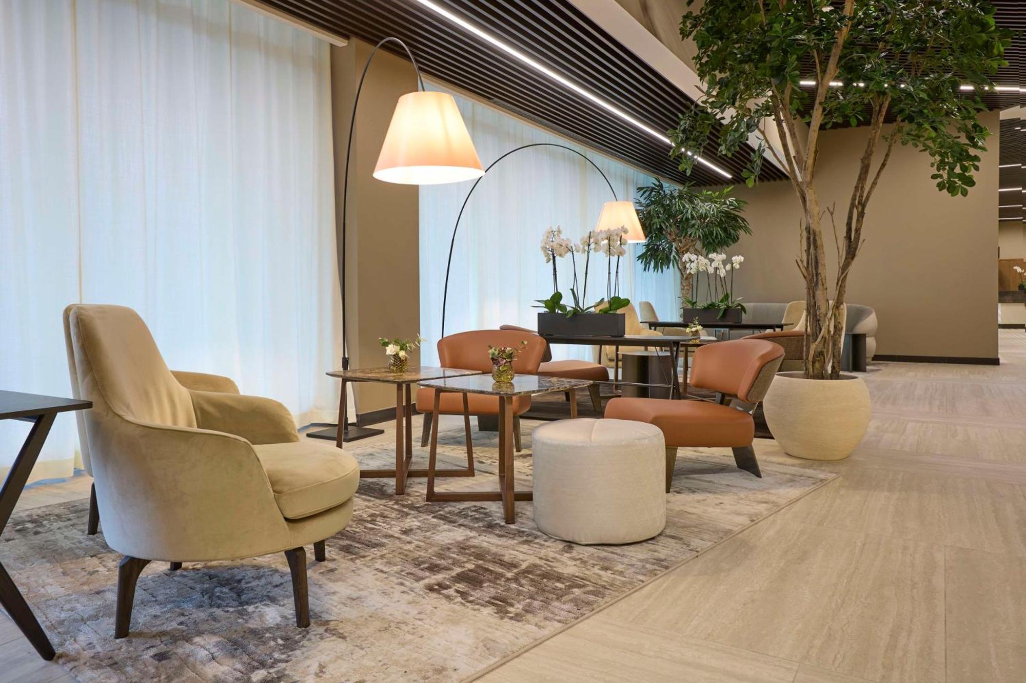 Radisson Blu Hotel, Bergamo Choruslife エクステリア 写真