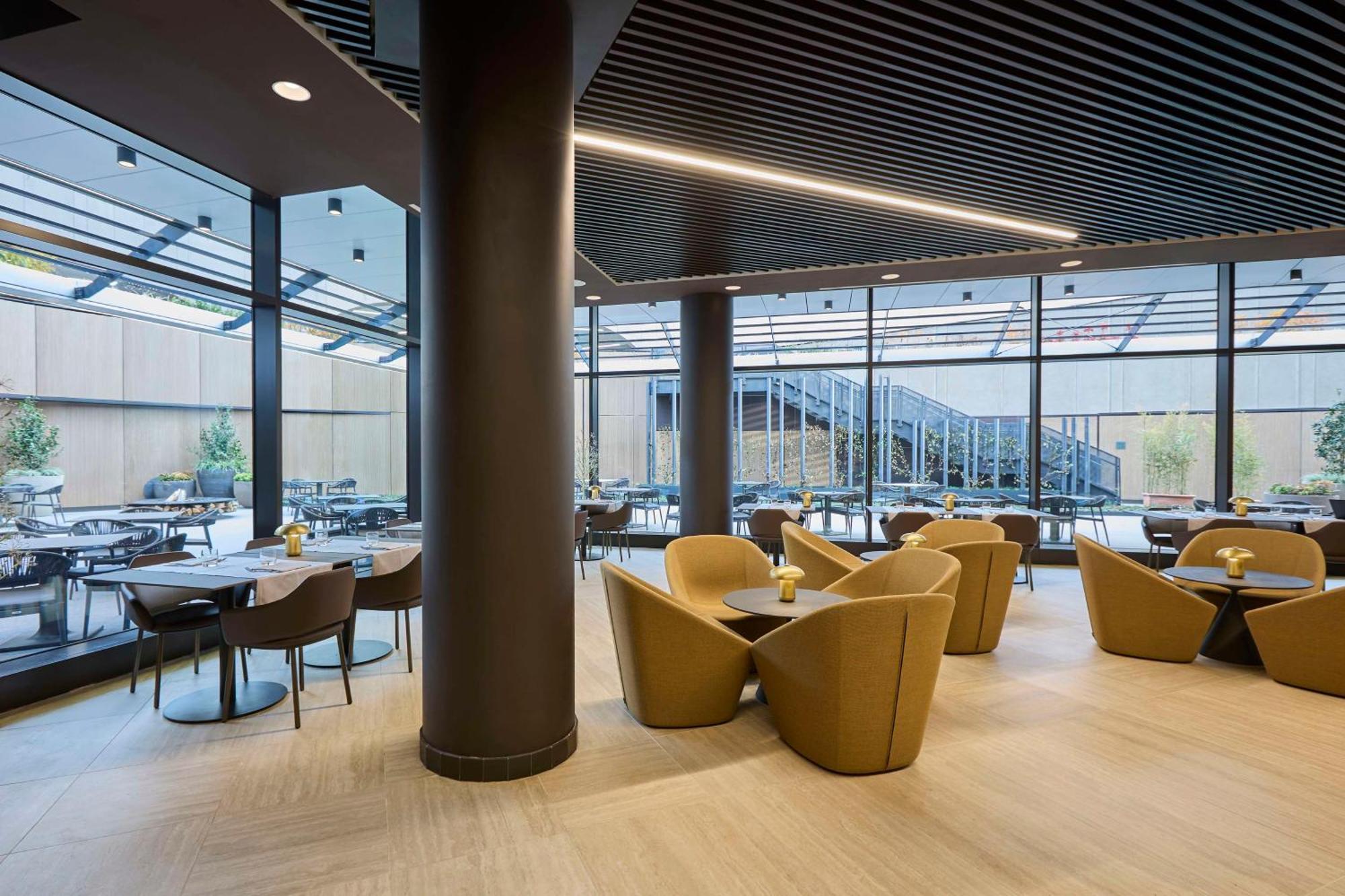 Radisson Blu Hotel, Bergamo Choruslife エクステリア 写真