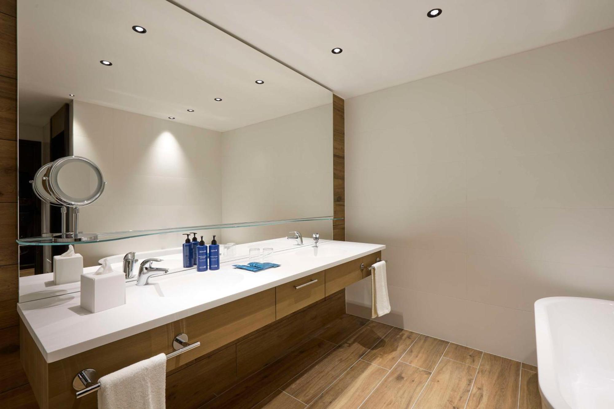Radisson Blu Hotel, Bergamo Choruslife エクステリア 写真