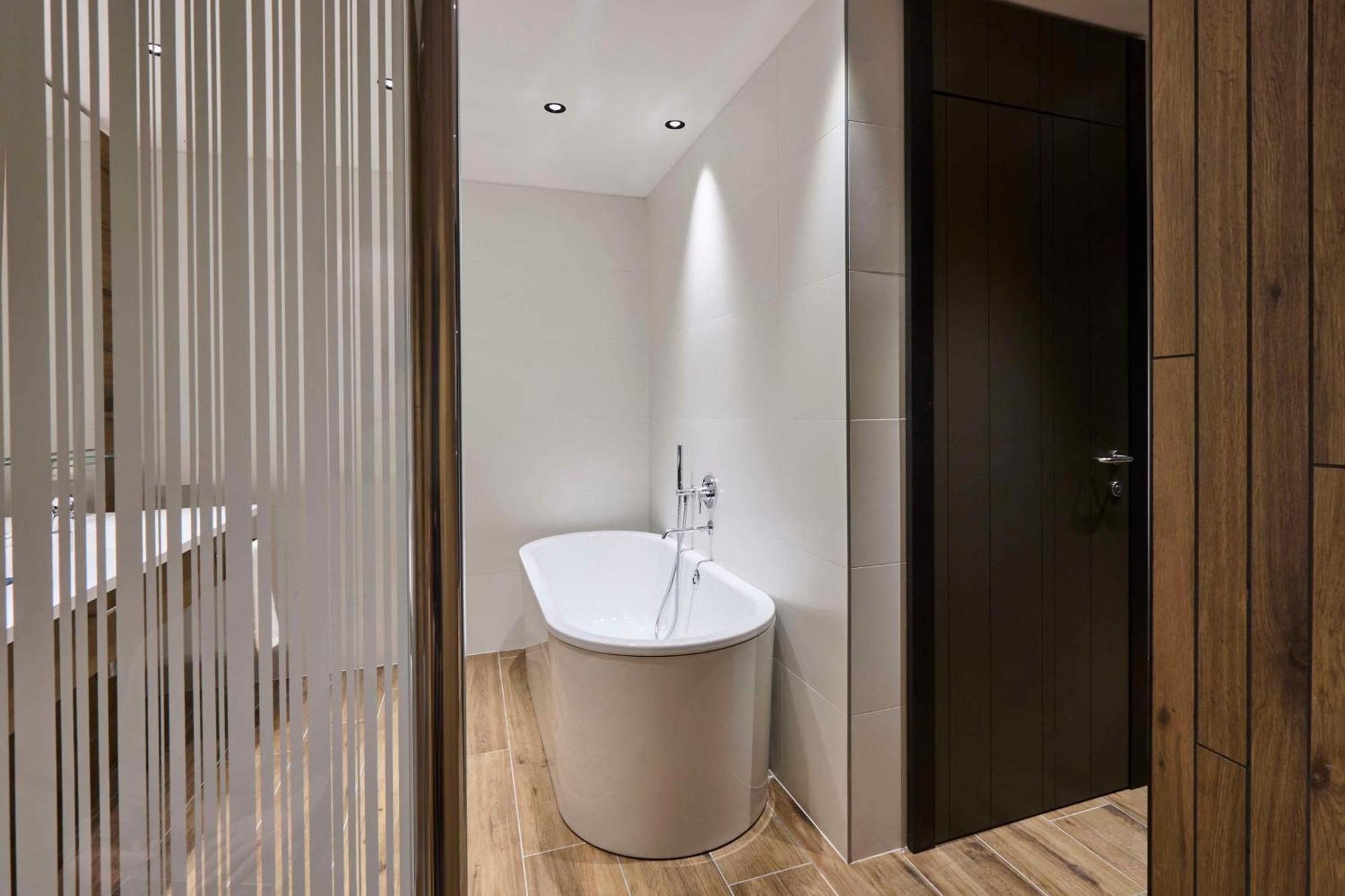 Radisson Blu Hotel, Bergamo Choruslife エクステリア 写真