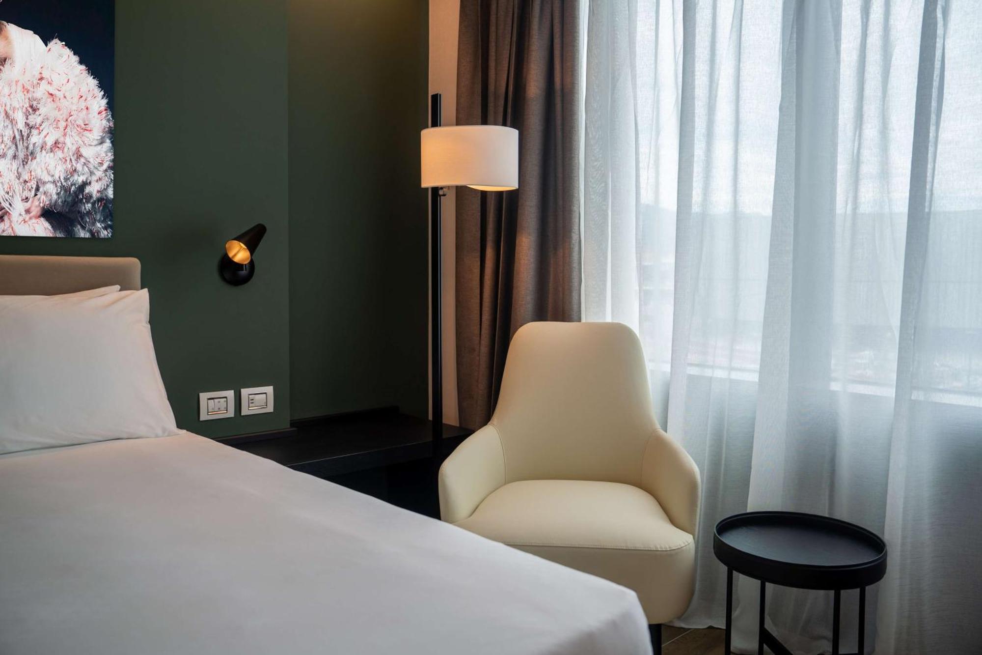 Radisson Blu Hotel, Bergamo Choruslife エクステリア 写真