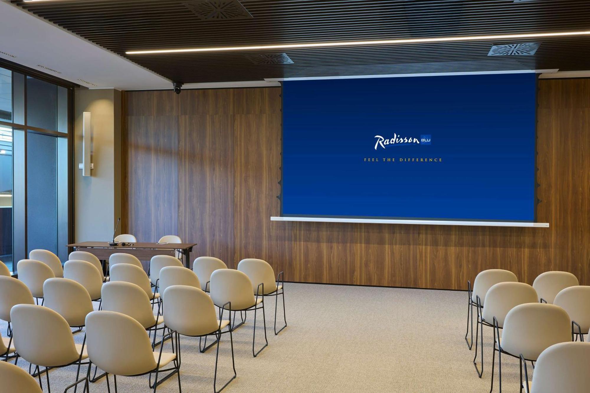 Radisson Blu Hotel, Bergamo Choruslife エクステリア 写真