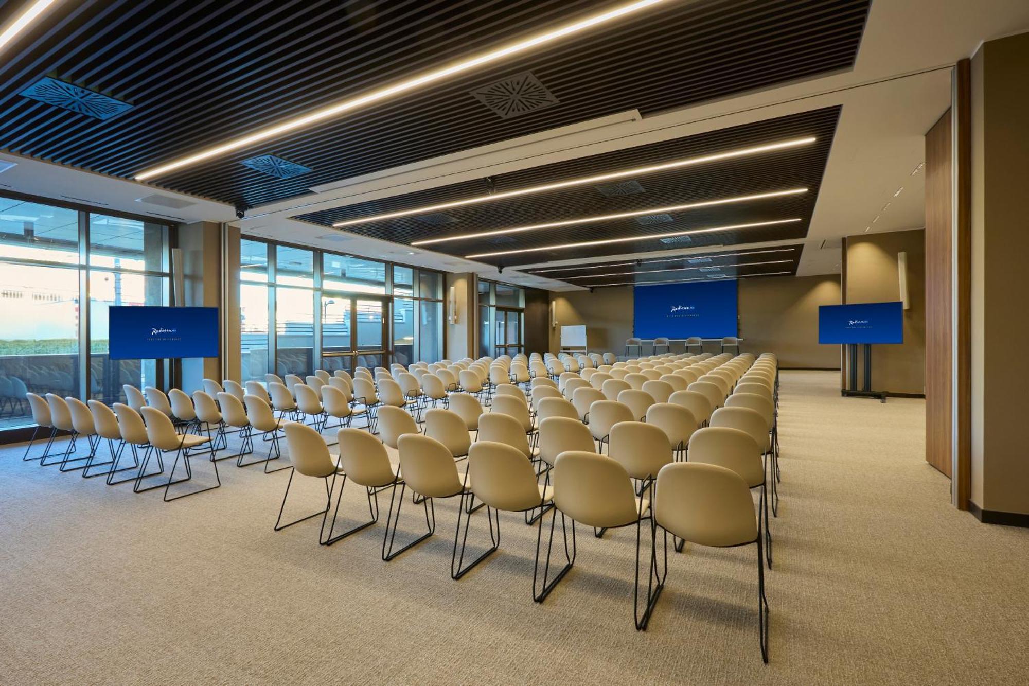 Radisson Blu Hotel, Bergamo Choruslife エクステリア 写真
