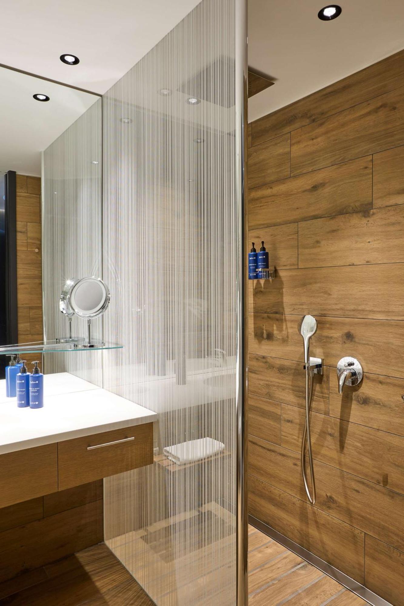 Radisson Blu Hotel, Bergamo Choruslife エクステリア 写真