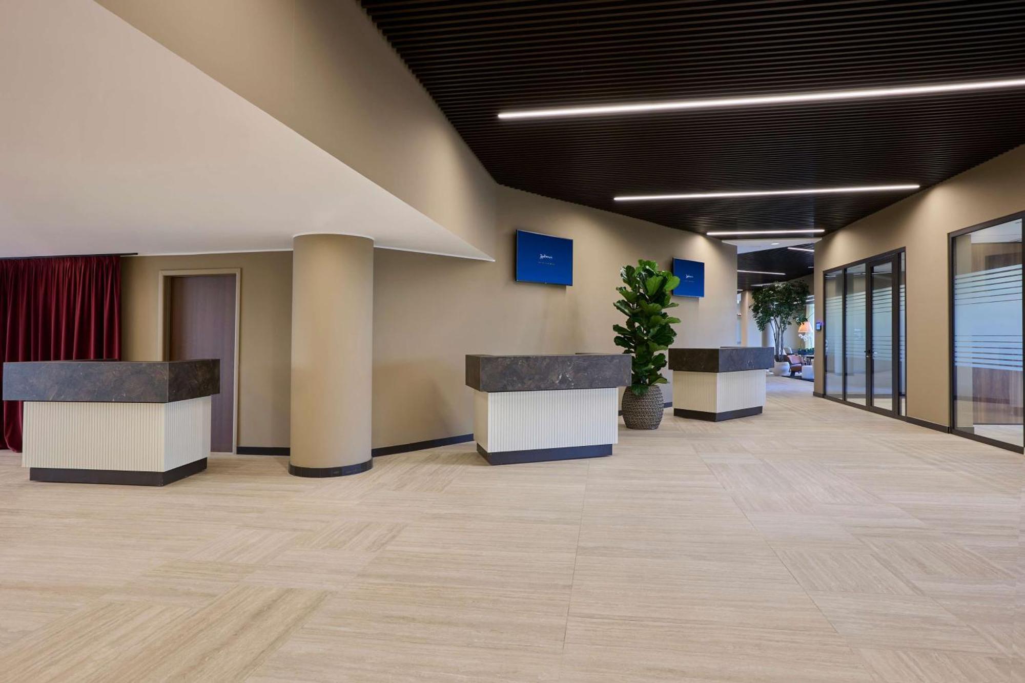 Radisson Blu Hotel, Bergamo Choruslife エクステリア 写真