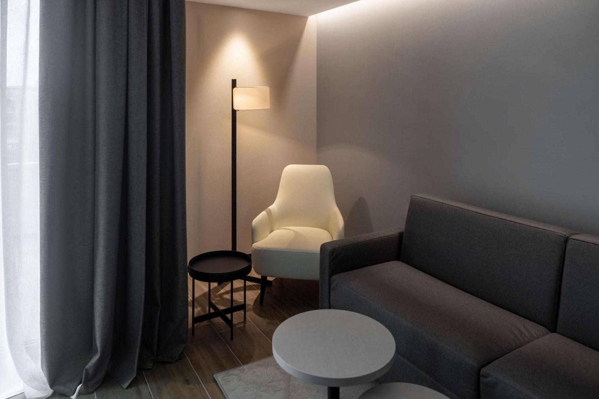 Radisson Blu Hotel, Bergamo Choruslife エクステリア 写真