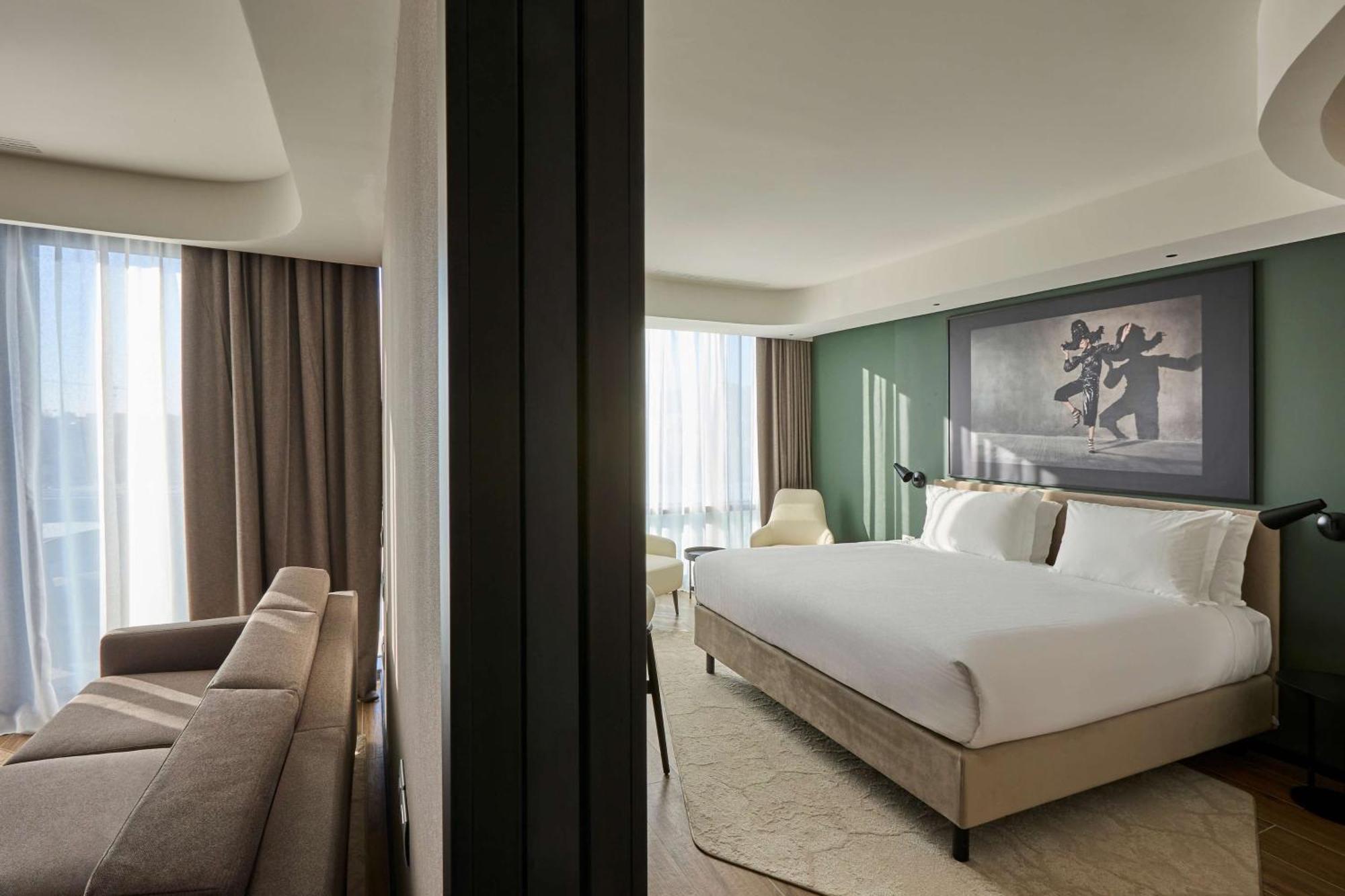 Radisson Blu Hotel, Bergamo Choruslife エクステリア 写真
